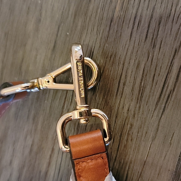 Michael Kors Purse - Picture 9 of 9